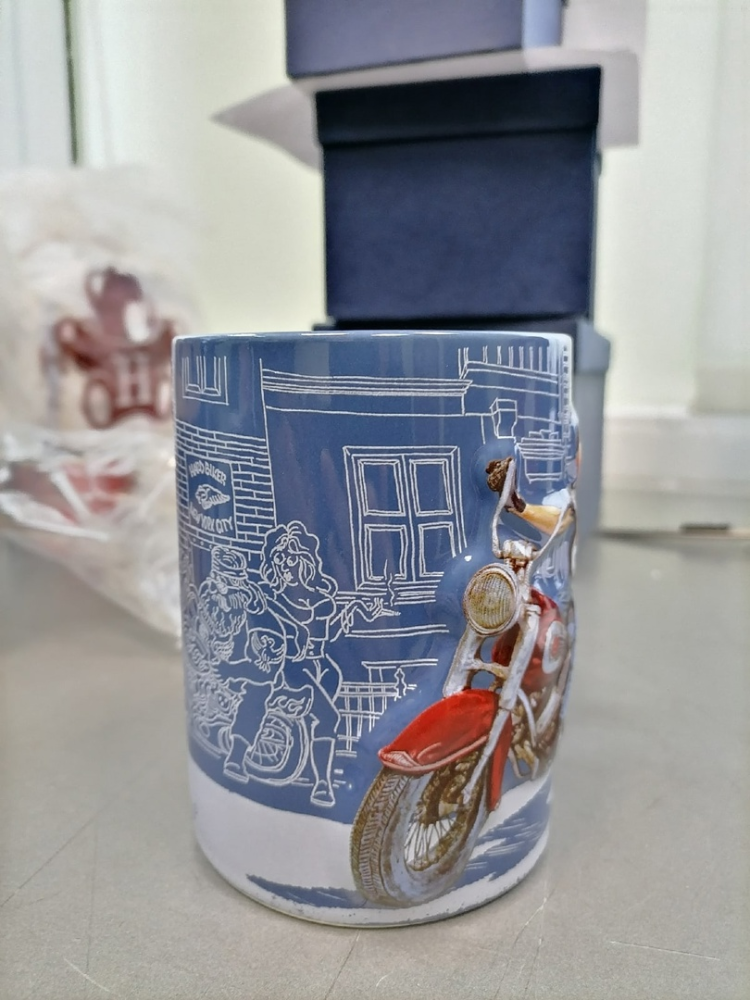 Кружка Серьезный Байкер - Mug The Motorbike Forchino FO-83000, фото со склада вид со стороны