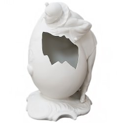 Статуэтка Пьеро у разбитого яйца