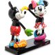 Статуэтка Микки и Минни Маус на подставке Disney by Britto, фотография сбоку