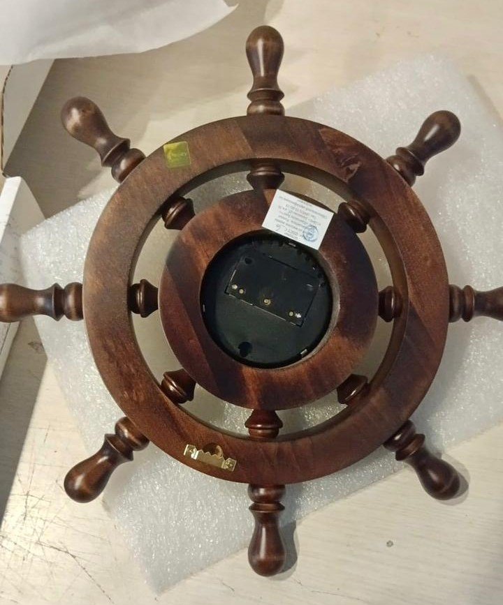 Барометр штурвал, диаметр 38 см, 8 ручек Бриг С-6-Б, фото со склада оборотная сторона