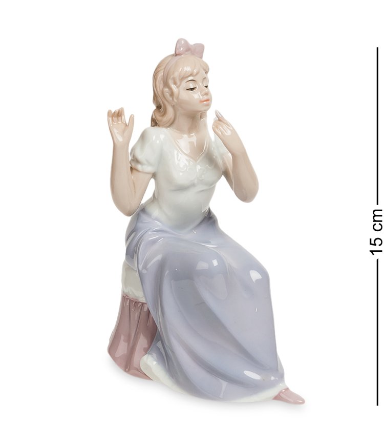 Фарфоровая статуэтка девочки Дамские радости Pavone JP-15/41