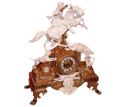Часы из фарфора Охота на кабана