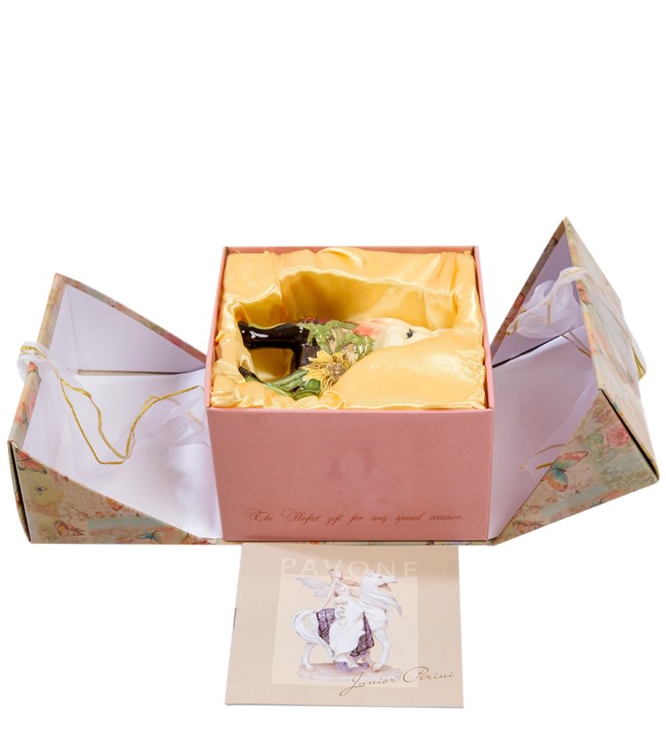 Статуэтка из фарфора Лошадка с поднятым копытом Подсолнух Pavone JP-61/ 13, фотография в упаковке