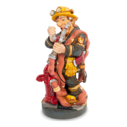 Статуэтка маленькая - Пожарный в деле