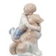Статуэтка из фарфора Мальчик обнимает собаку Pavone JP-29/ 1, фотография со спины