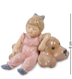 Статуэтка из керамики Девочка с плюшевым другом