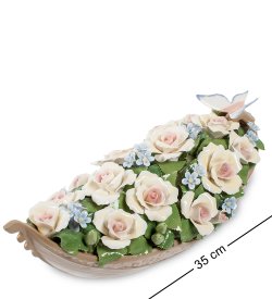 Композиция Лодка с цветами