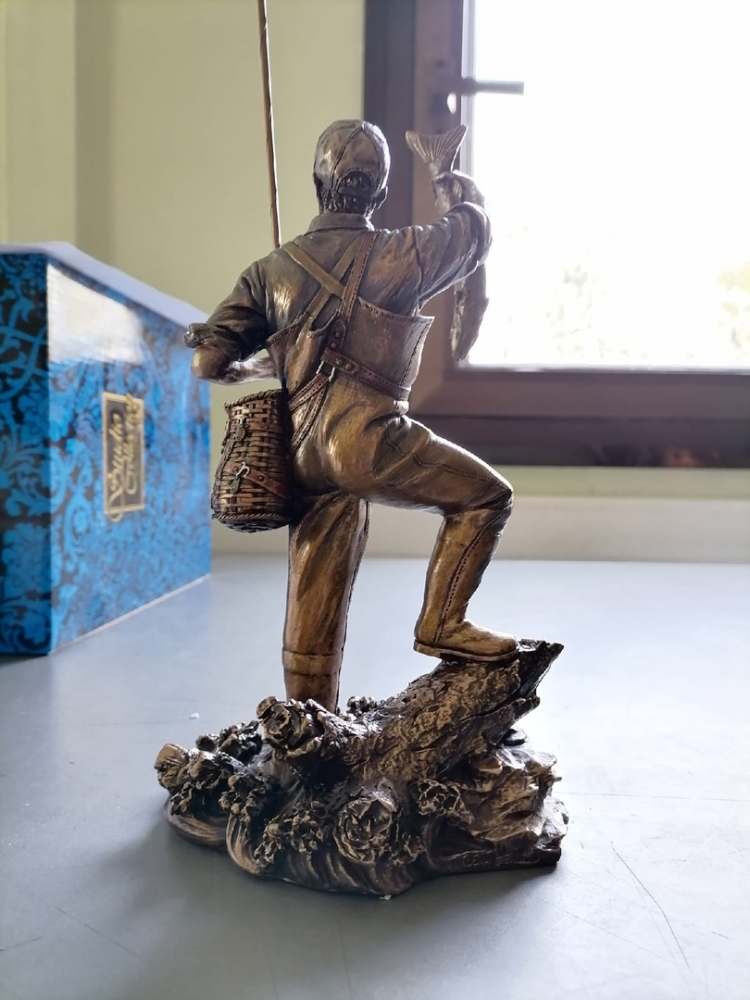 Статуэтка Рыболов Veronese WS-435, фото со склада оборотная сторона