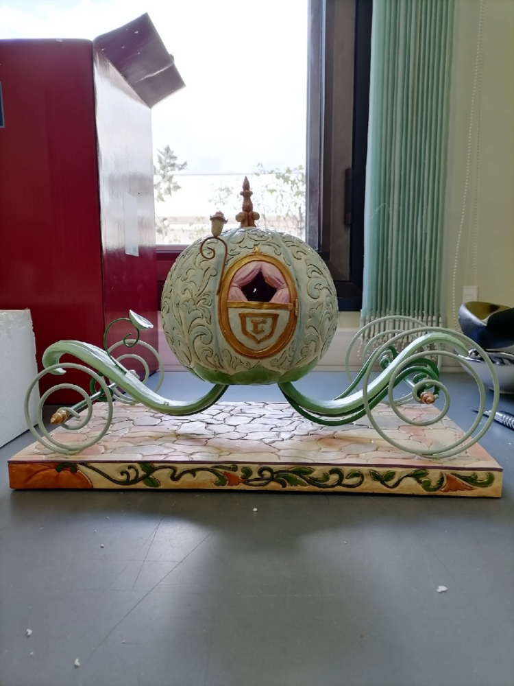 Статуэтка с подсветкой Карета Золушки Disney Traditions, фото со склада портретный вид