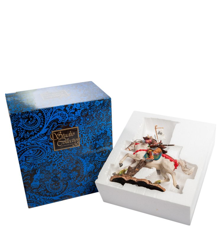 Статуэтка Самурай на белом коне Veronese WS-739, упаковочный вид