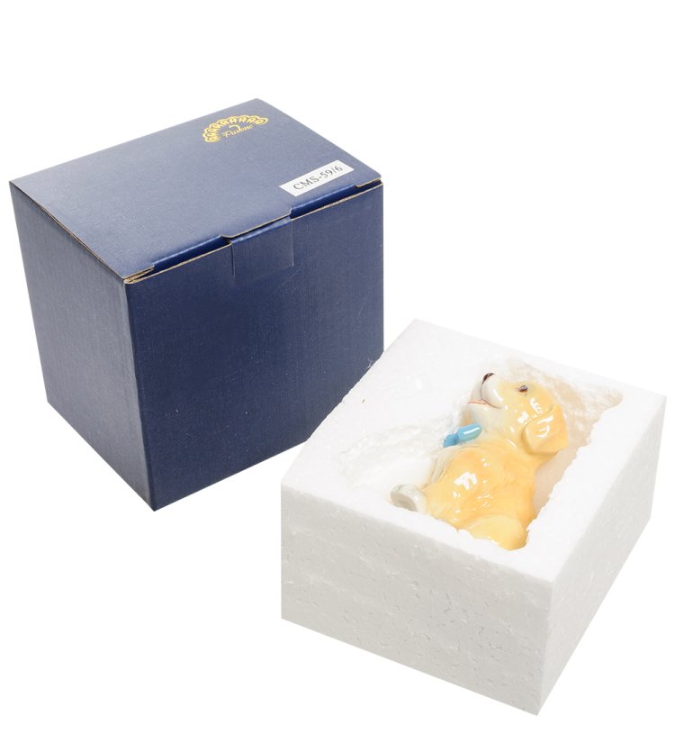 Статуэтка из фарфора собачка с бабочкой на шее Pavone CMS-59/ 6, фотография в упаковке