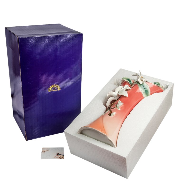 Ваза для цветов из фарфора Магнолия Pavone FM-12, фотография в упаковке