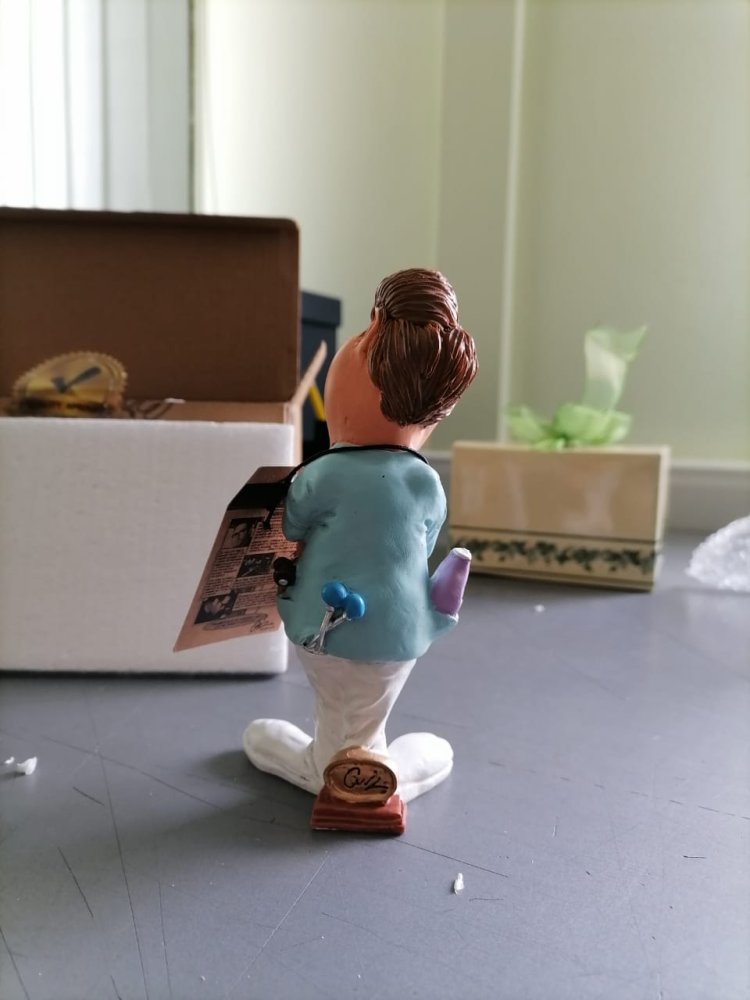 Статуэтка Массажист