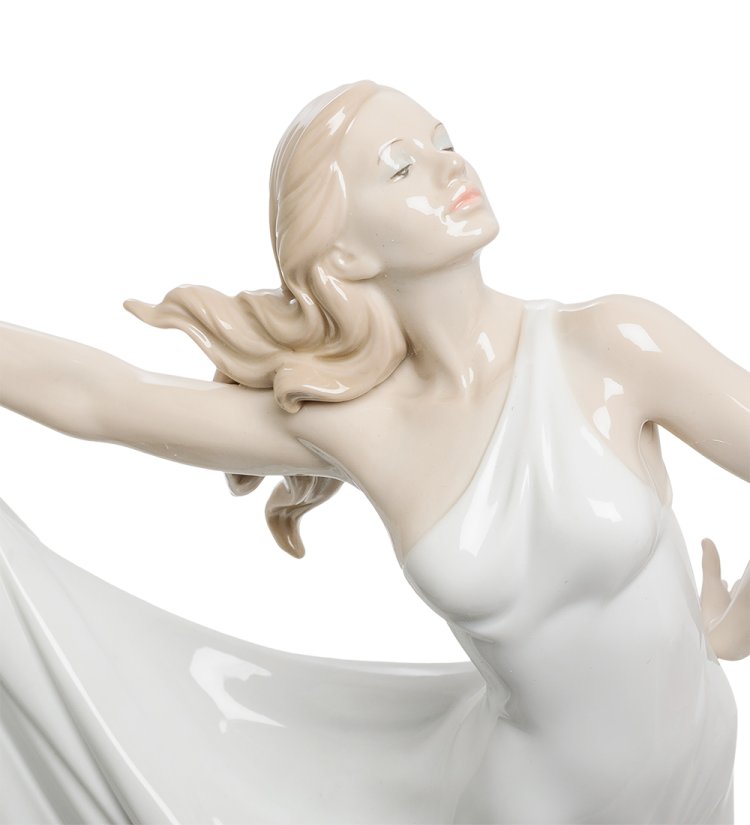 Фарфоровая Статуэтка Танцовщица Valerio Sole VS- 07, фотография крупным планом