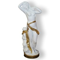 Скульптура из фарфора Дама с губкой