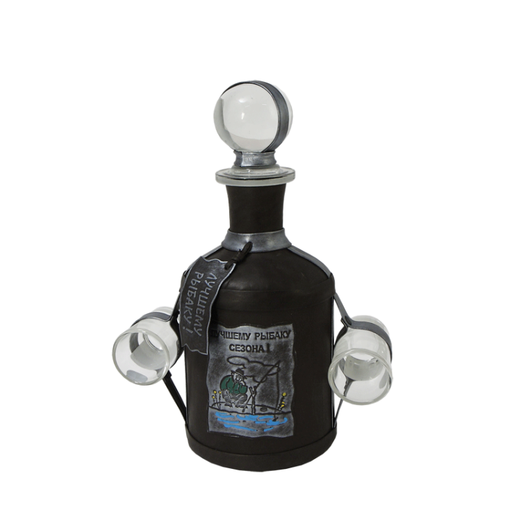 Бутыль для водки с рюмками Лучшему рыбаку сезона Студия Маро ВП-77
