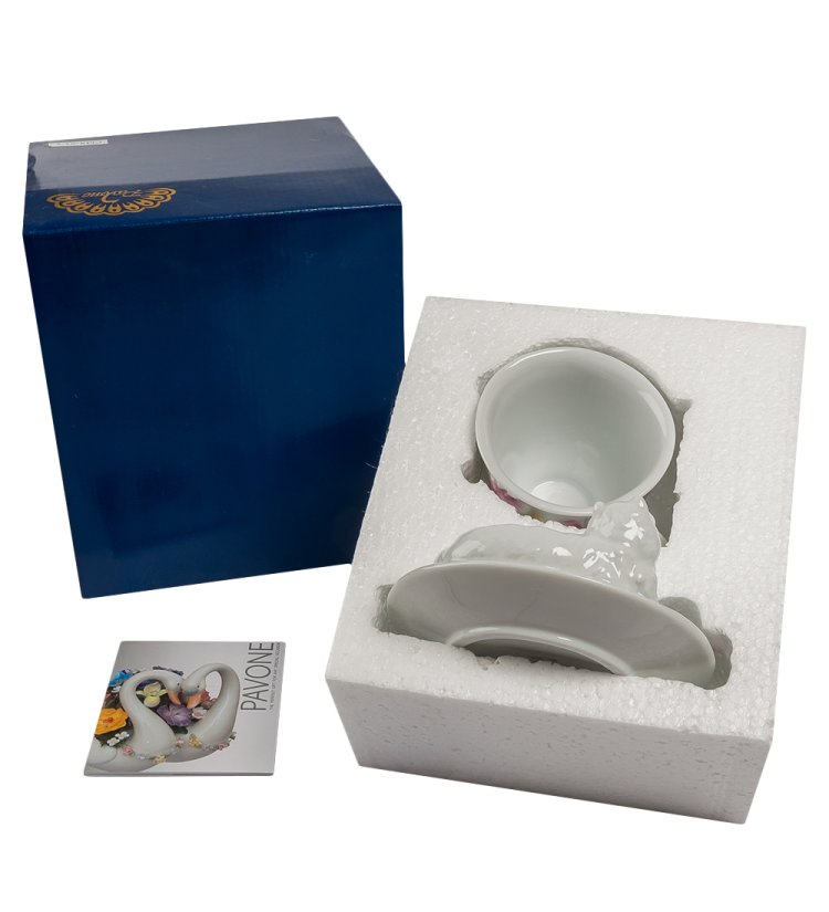 Чайная пара из фарфора Котенок с ирисом Pavone CMS-04/ 2, фотография в упаковке