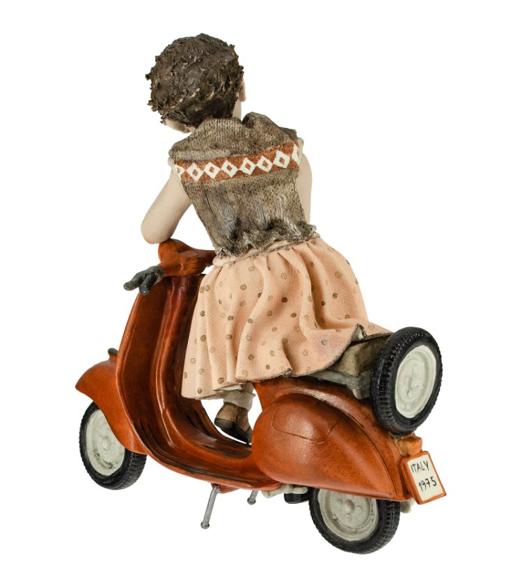 Фарфоровая статуэтка Кукла Марию Sibania Mariu, фотография сзади