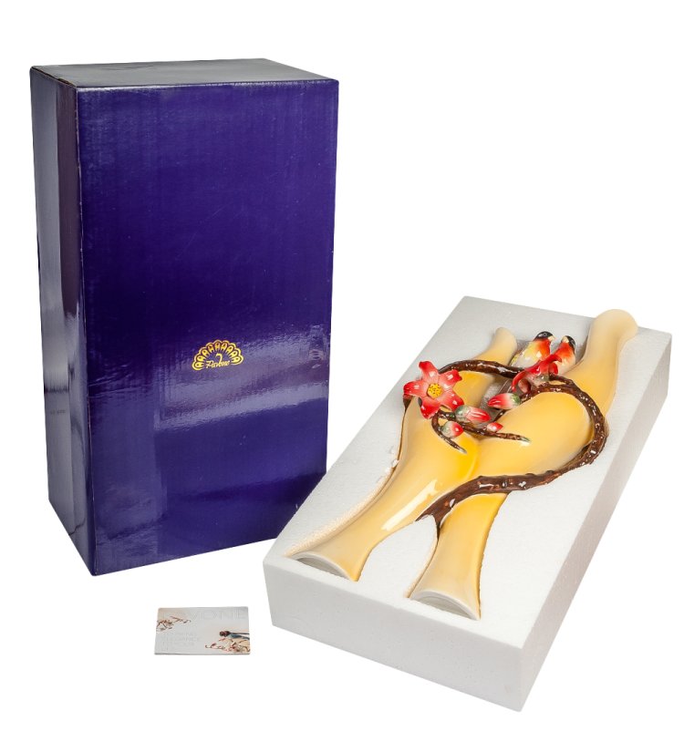 Ваза для цветов из фарфора Вечная Любовь Pavone FM-14, фотография в упаковке