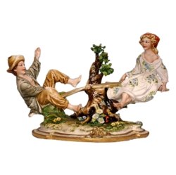 Фарфоровая статуэтка Качели