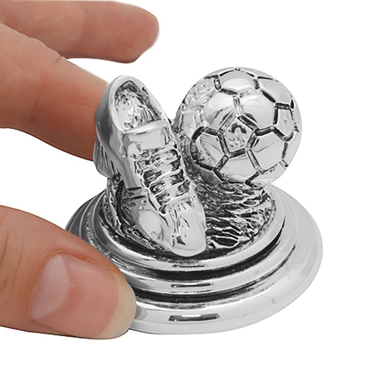 Статуэтка Футбольные трофеи: бутсы и мяч на подставке Exetera Argenti 46-386058, фотография 3