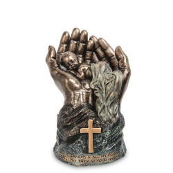 Статуэтка Младенец в руках Господа