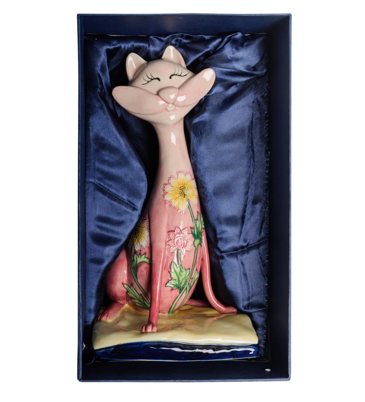 Статуэтка из фарфора Сытый Розовый Кот Pavone JP-147/ 8, фотография в упаковке