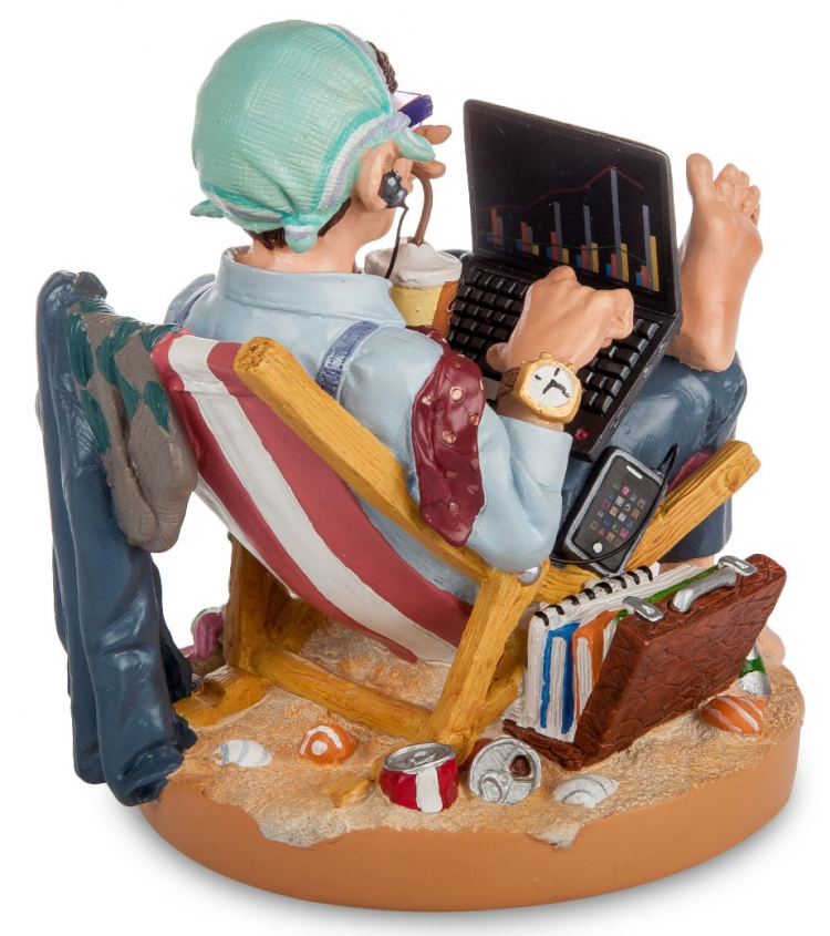 Статуэтка Бизнесмен в выходной день Parastone PRO-24, оборотная сторона