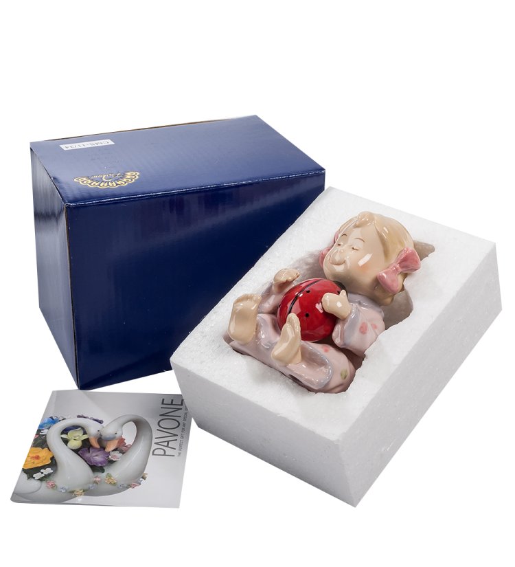 Статуэтка из фарфора Ангелочек девочка с божьей коровкой Pavone CMS-11/34, фотография в упаковке