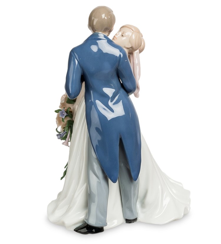 Статуэтка из фарфора Пара Венчальный день Pavone JP-15/48, фотография со спины