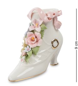 Композиция из керамики Сапог с цветами