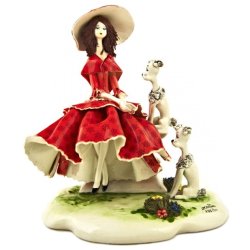 Фигурка из фарфора Дама с собачками