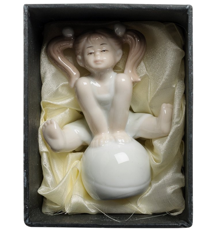 Фигурка из фарфора девочка Юная гимнастка Valerio Sole VS-169, фотография в упаковке