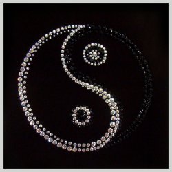Картина Инь-Ян c кристаллами Swarovski