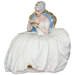 Статуэтка из фарфора Дама на церемонии чаепития