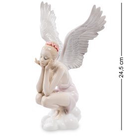 Статуэтка из фарфора Девушка Ангел с поднятыми крыльями