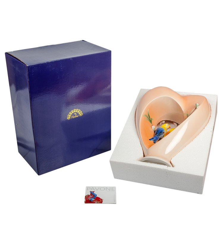 Ваза для цветов из фарфора в виде Сердца Pavone FM-16, фотография в упаковке