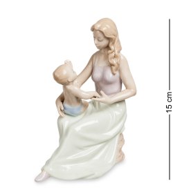 Статуэтка из фарфора Мамина забота