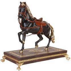 Статуэтка Конь Гранд Националь