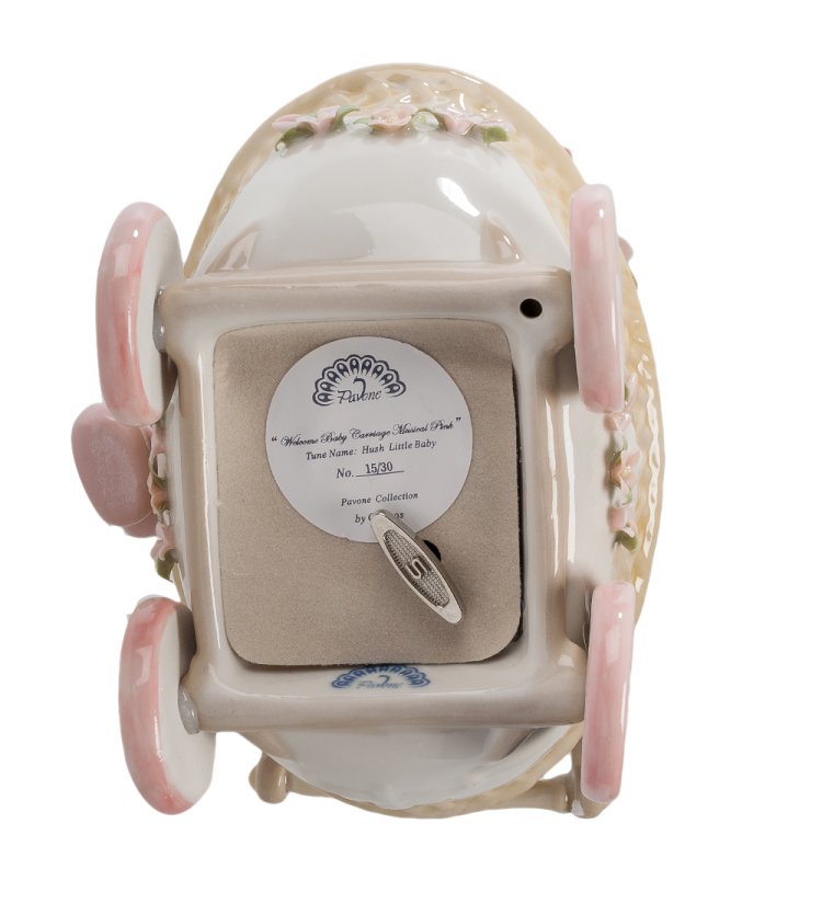 Музыкальная фигурка из керамики розовая Коляска Pavone CMS-15/30, фотография снизу