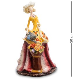 Статуэтка Девушка поливает клумбу с цветами