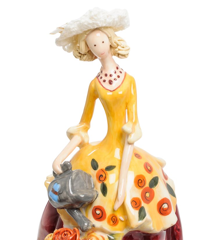 Статуэтка Девушка поливает клумбу с цветами Pavone CMS-22/ 4, фотография крупным планом