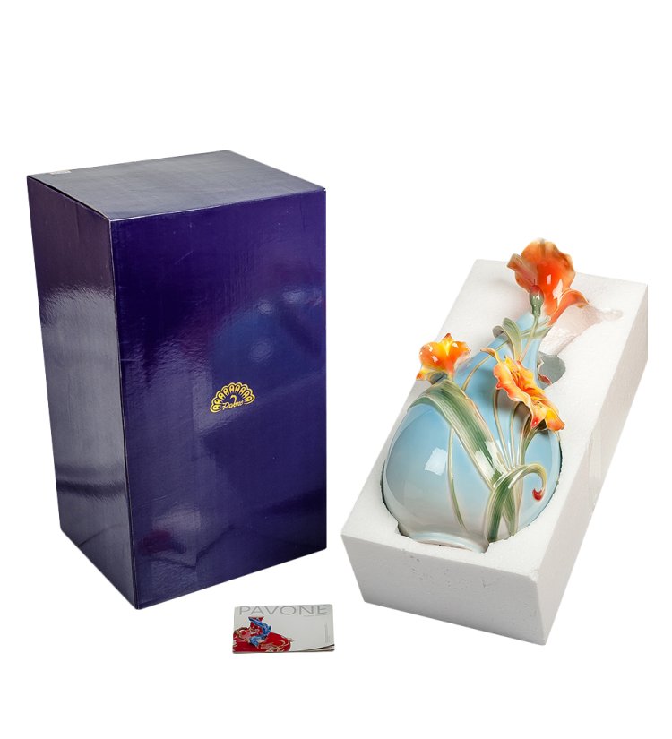 Ваза из фарфора для цветов Лилии Pavone FM-05/ 5, фотография в коробочке