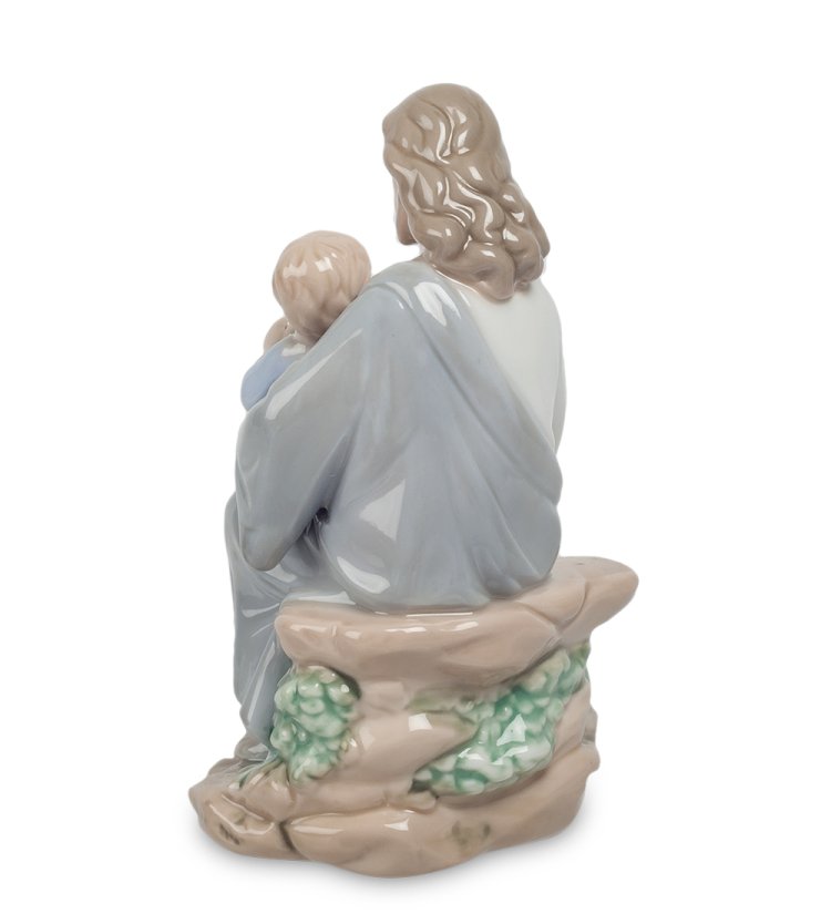 Фарфоровая статуэтка Христос с мальчиком на руках Pavone JP-40/16, фотография со спины