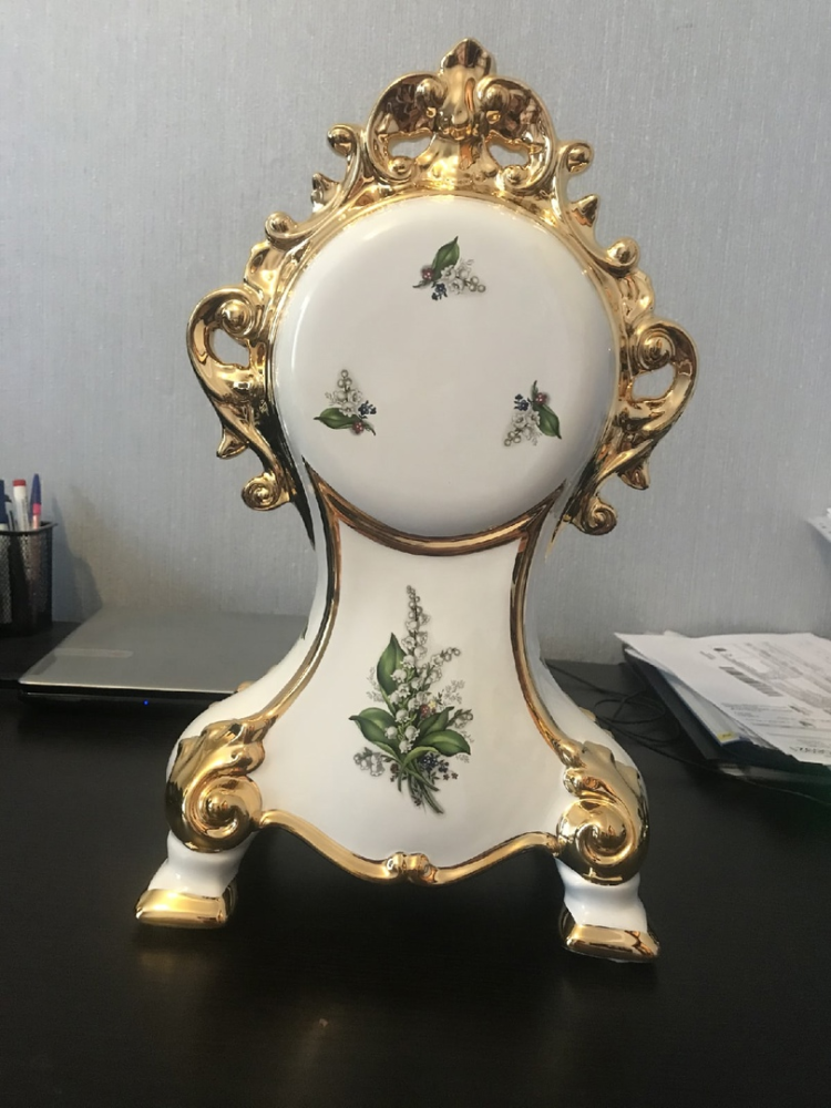 Часы, белые, фото со склада оборотная сторона