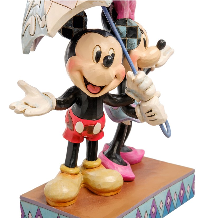 Статуэтка Микки и Минни с зонтом - Романтика под дождем Disney Traditions, вид со стороны
