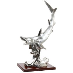 Статуэтка Акулья хватка