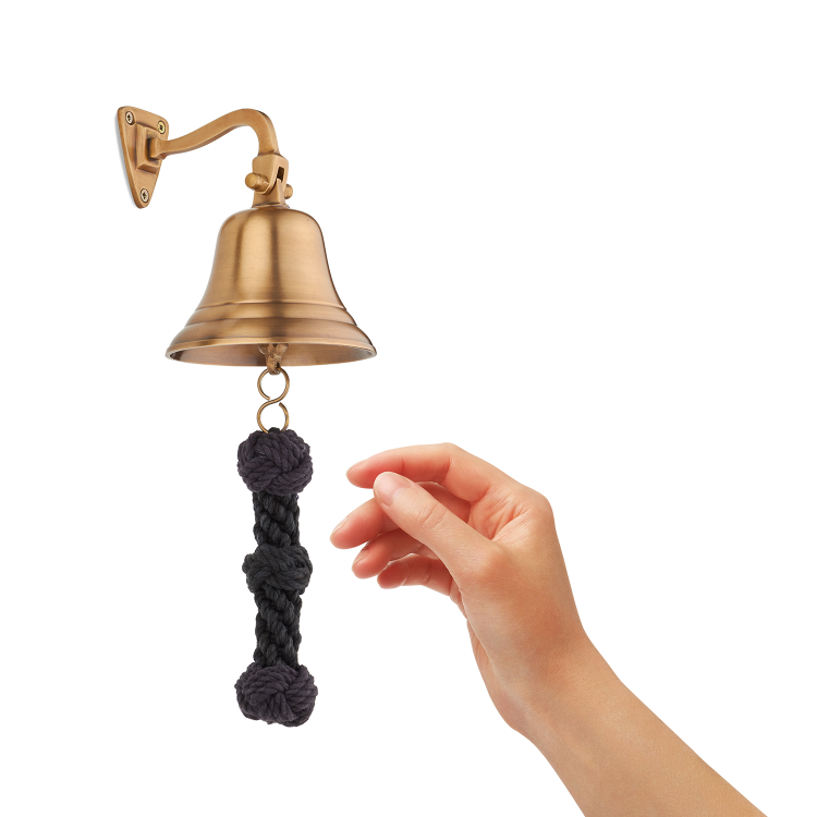 Маленькая Корабельная рында - Диаметр 10 см Антик МК-1764, вид на уровне руки