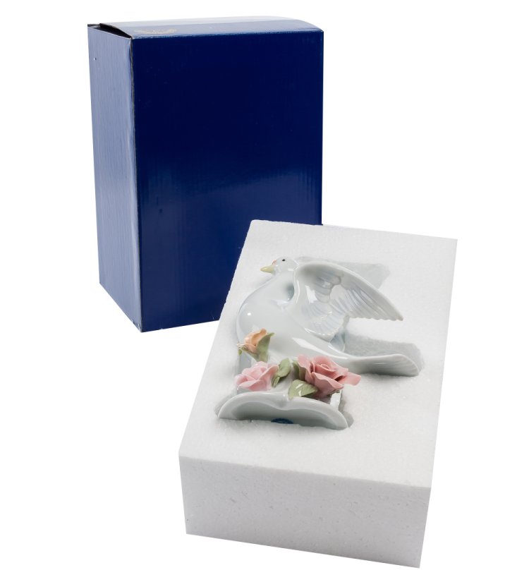 Фигурка из керамики Голубь на розах Pavone CMS-10/24, фотография в упаковке