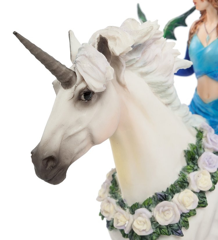 Статуэтка Королева магии Veronese WS-789, увеличенный вид единорога